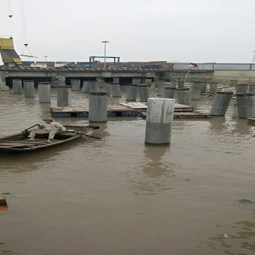 Thi công đóng cọc cầu cảng